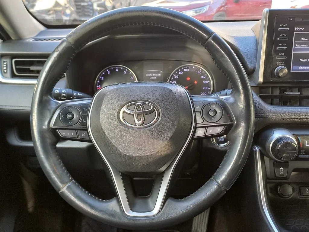 Toyota Rav4 2.0 Xle 4x2 Cvt At 5p año 2021