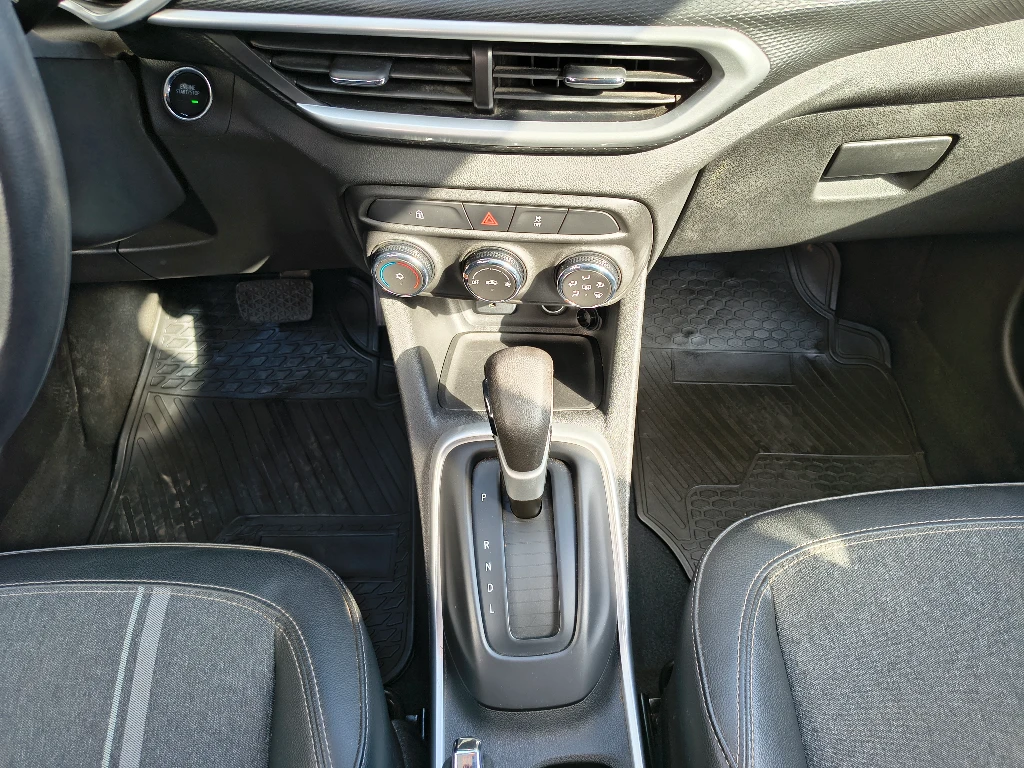 Chevrolet Tracker 1.2t Ltz R 4x2 At 5p año 2025