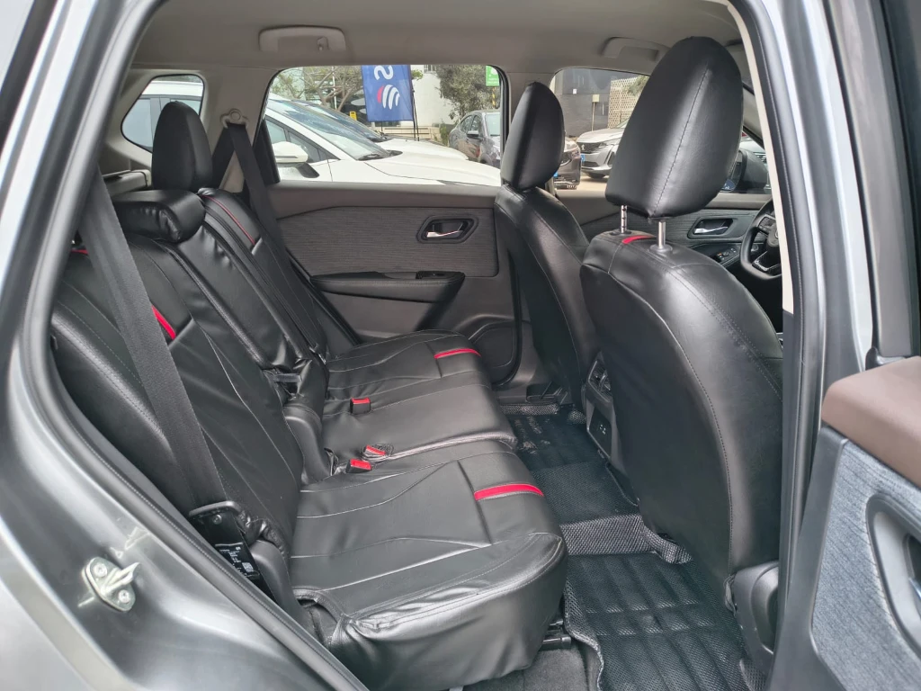 Nissan X-Trail 2.5 Sense 4x2 3row Cvt At 5p año 2024