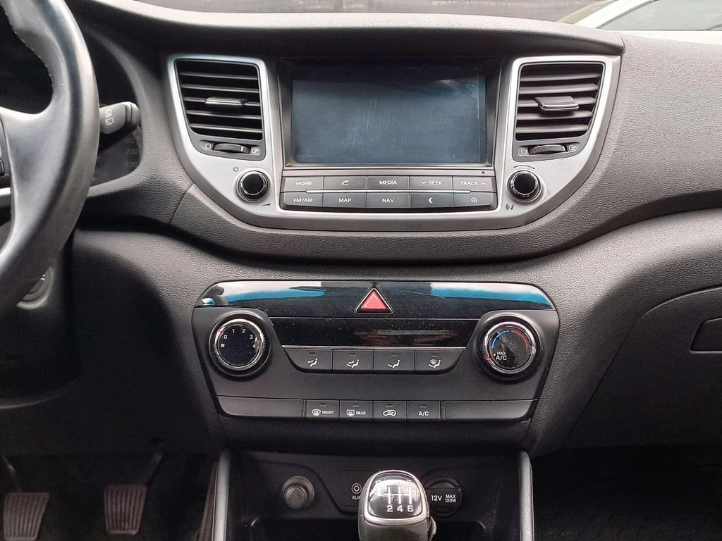 Hyundai Tucson 2.0 Gl Advance 4x2 Mt 5p año 2017