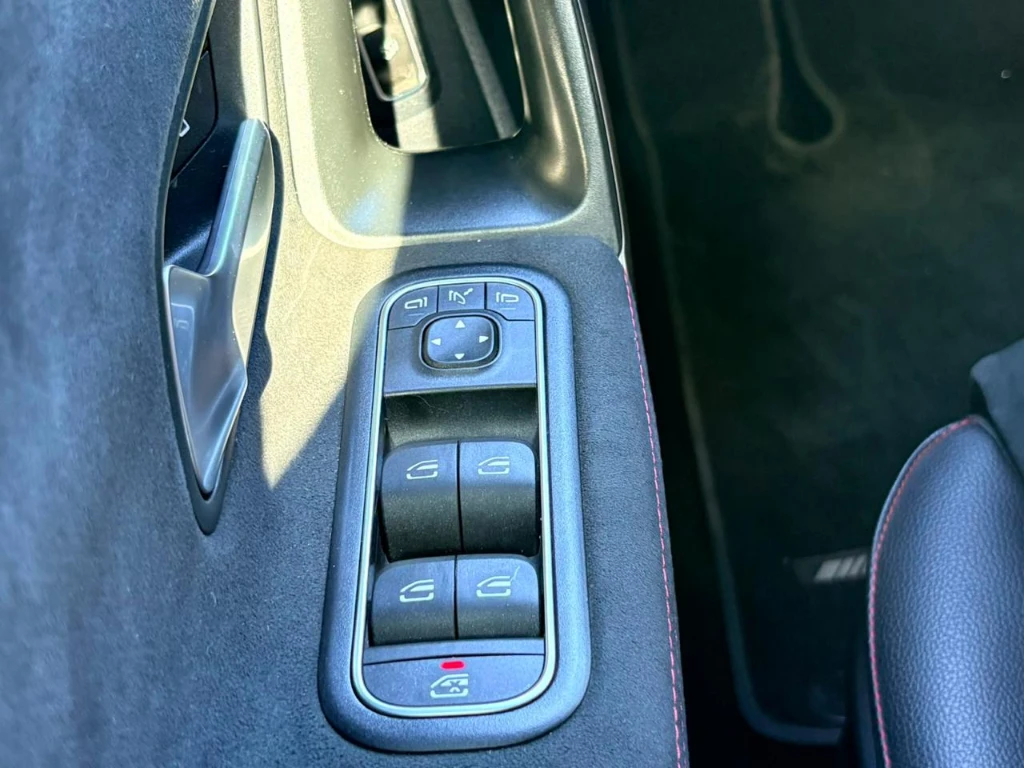 Mercedes-Benz A 200 1.3 Amg Line 4x2 Sedan At 4p año 2023
