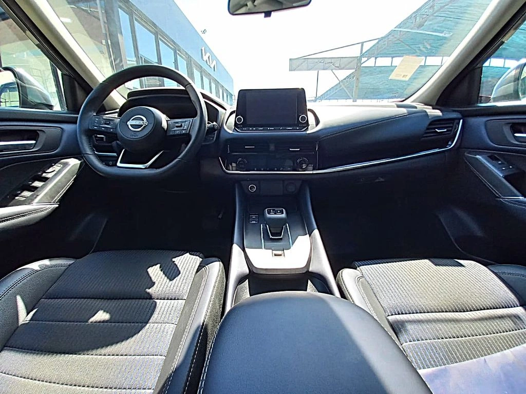 Nissan Qashqai 1.3t Advance 2wd Cvt At 5p año 2025