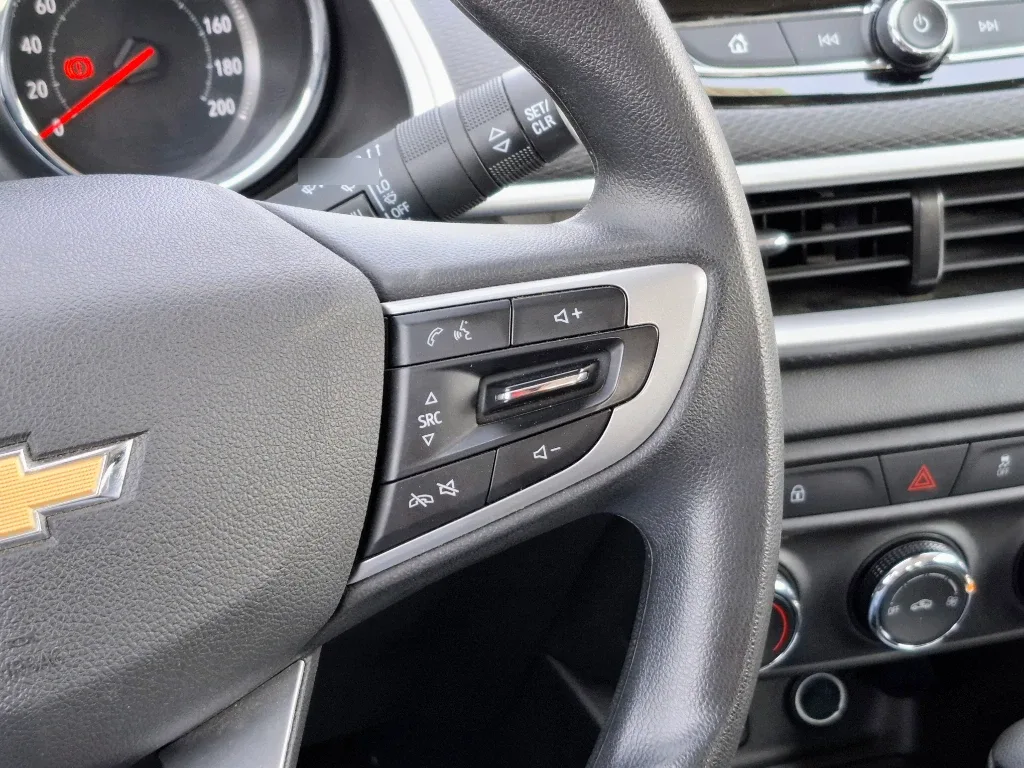 Chevrolet Tracker 1.2t Ltz R 4x2 At 5p año 2025