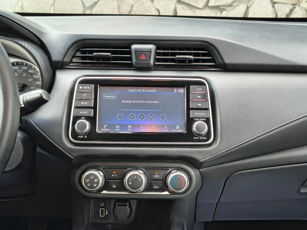 Nissan Versa 1.6 Sense 4x2 Mt 4p año 2025