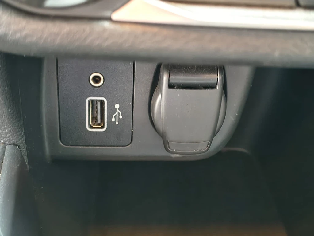 Nissan Versa 1.6 Sense 4x2 Mt 4p año 2025