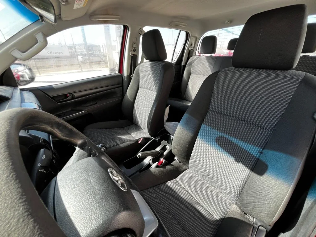 Toyota Hilux Dc 4x4 2.4 D Dx Mt año 2023