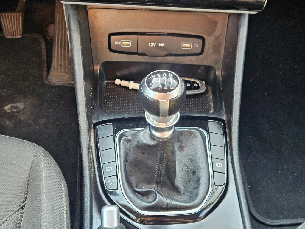 Hyundai Tucson 2.0 Nx4 Plus 2wd Mt 5p año 2023