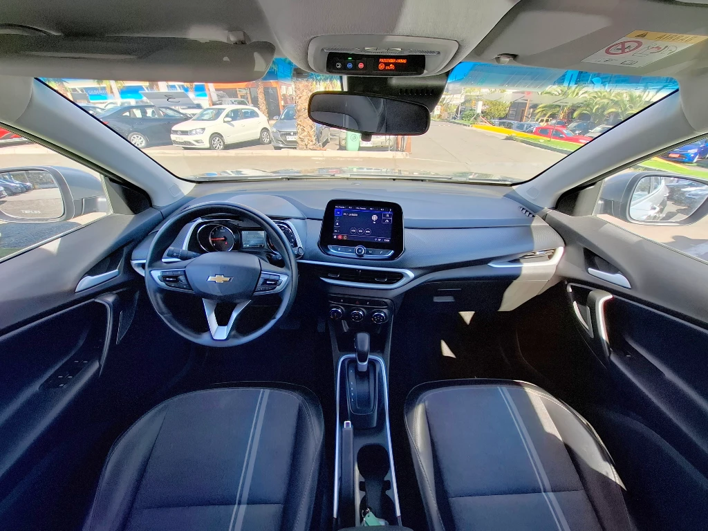 Chevrolet Tracker 1.2t Ltz R 4x2 At 5p año 2025