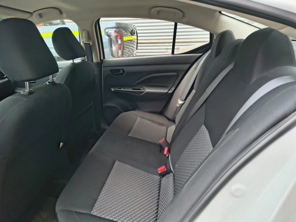 Nissan Versa 1.6 Sense 4x2 Mt 4p año 2025