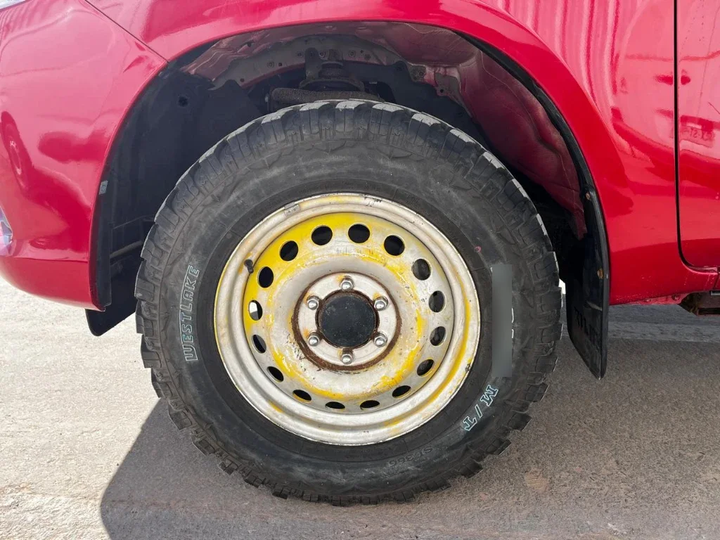 Toyota Hilux Dc 4x4 2.4 D Dx Mt año 2023
