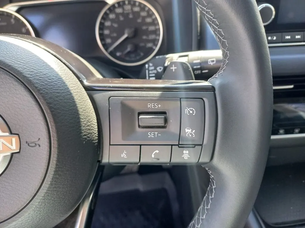 Nissan Qashqai 1.3t Advance 2wd Cvt At 5p año 2025