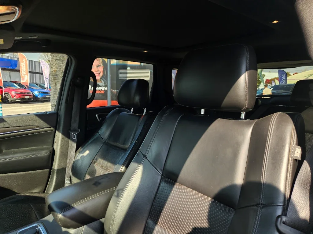 Jeep Grand Cherokee 3.6 Limited Lx 4x4 At 5p año 2018