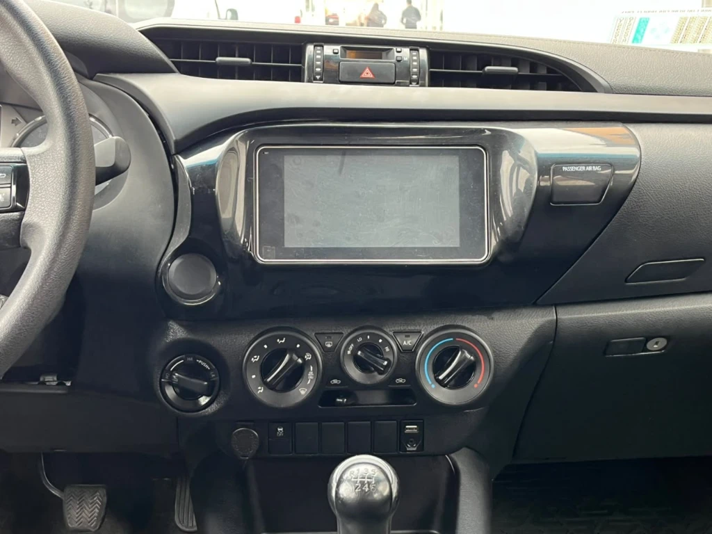 Toyota Hilux Dc 4x4 2.4 D Dx Mt año 2024