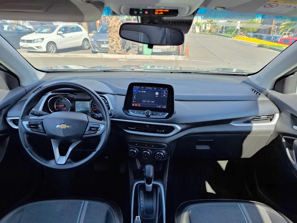 Chevrolet Tracker 1.2t Ltz R 4x2 At 5p año 2025