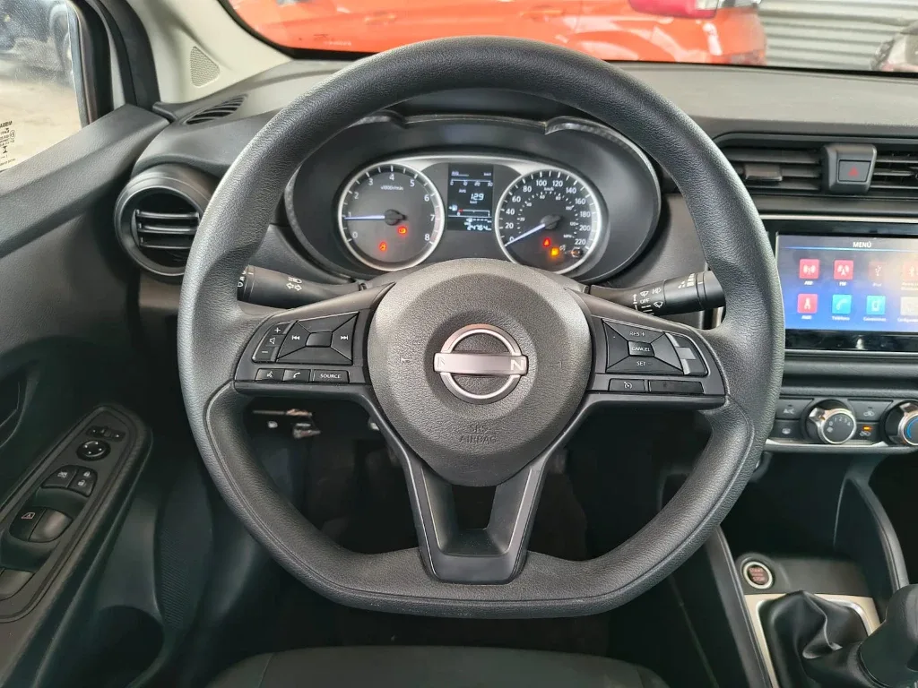 Nissan Versa Sense 1.6 Mt 4x2 año 2025