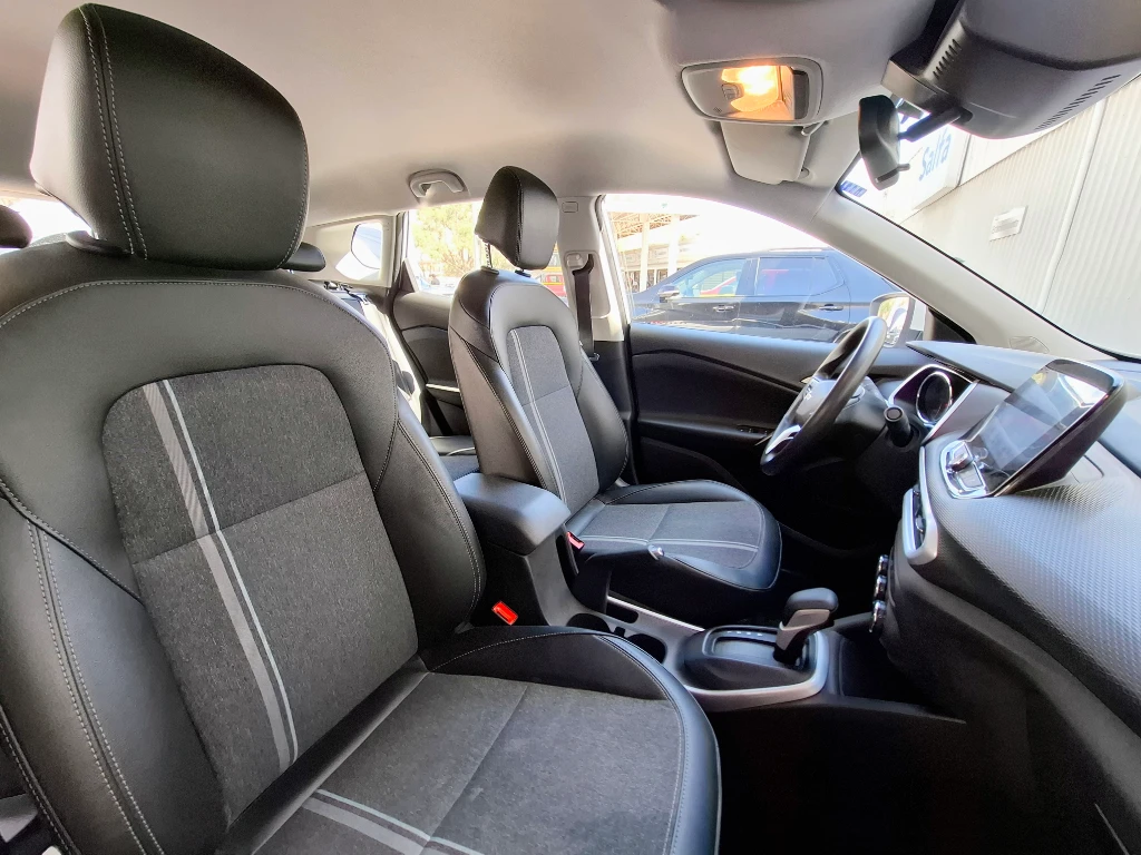 Chevrolet Tracker 1.2t Ltz R 4x2 At 5p año 2025
