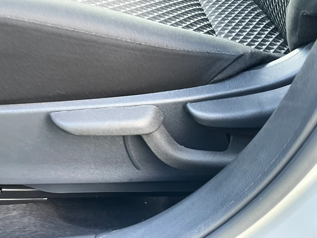 Nissan Versa 1.6 Sense 4x2 Mt 4p año 2025