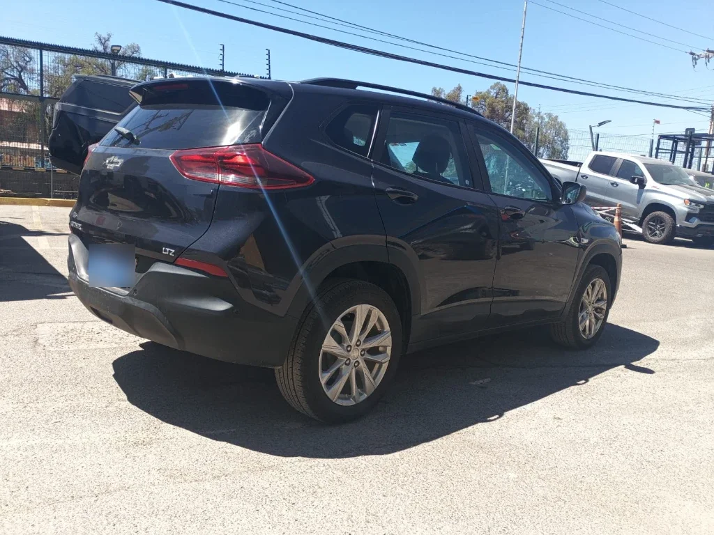 Chevrolet Tracker 1.2t Ltz R 4x2 At 5p año 2025