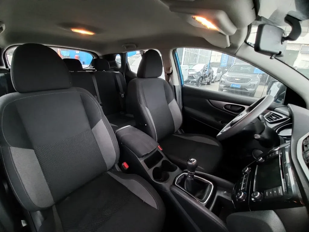Nissan Qashqai 2.0 Sense Multimedia 4x2 Mt 5p año 2021