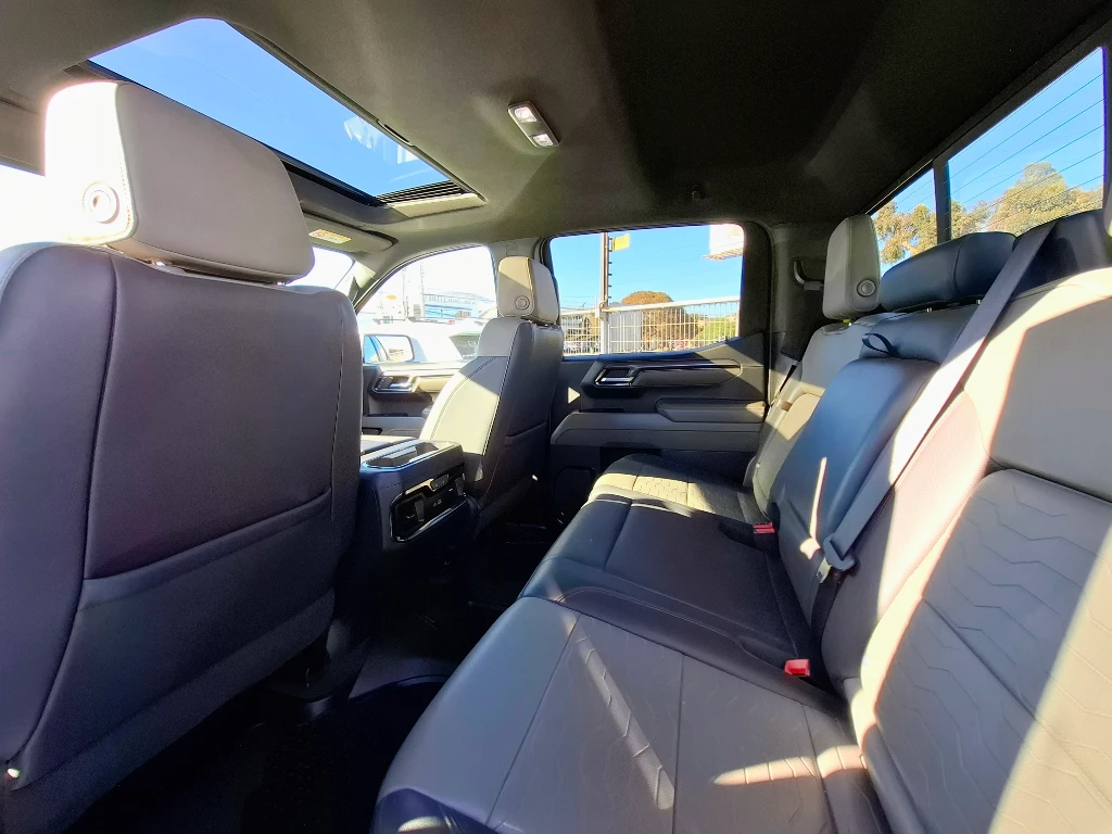 Chevrolet Silverado 6.2 Zr2 4x4 At 4p año 2023