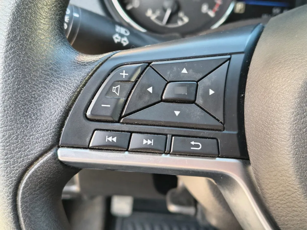 Nissan X-Trail 2.5 Sense 4x2 2row Cvt At 5p año 2023