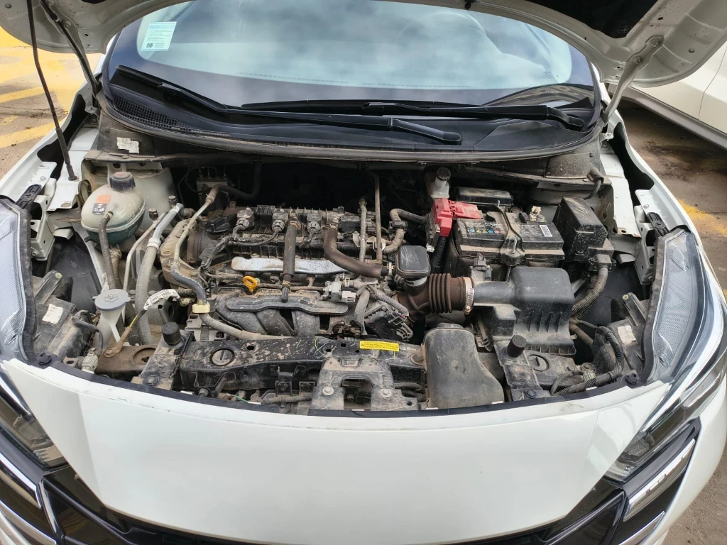 Nissan Versa 1.6 Sense 4x2 Mt 4p año 2025