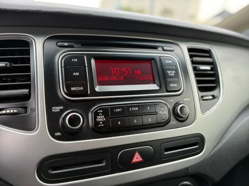 Kia Carens 2.0 Ex Dab Abs Ac Mt año 2015