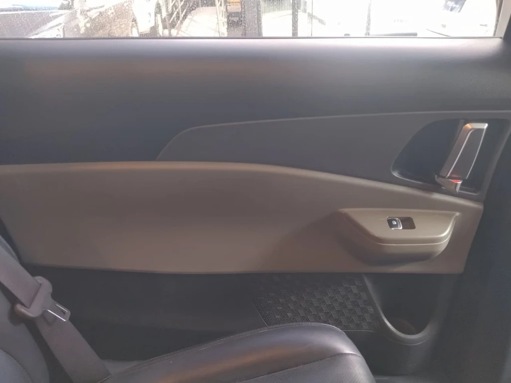 Kia Carnival 2.2 Ex Diesel 4x2 8at 5p año 2025