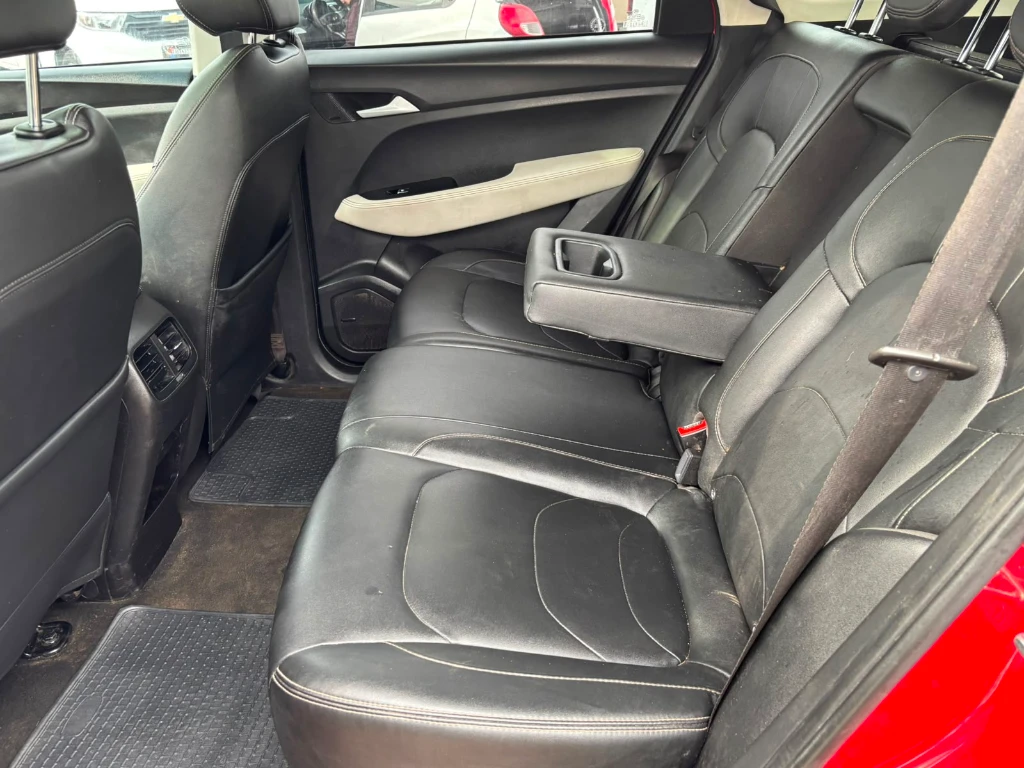Chevrolet Captiva 1.5t Ltz Fwd Cvt At 5p año 2022