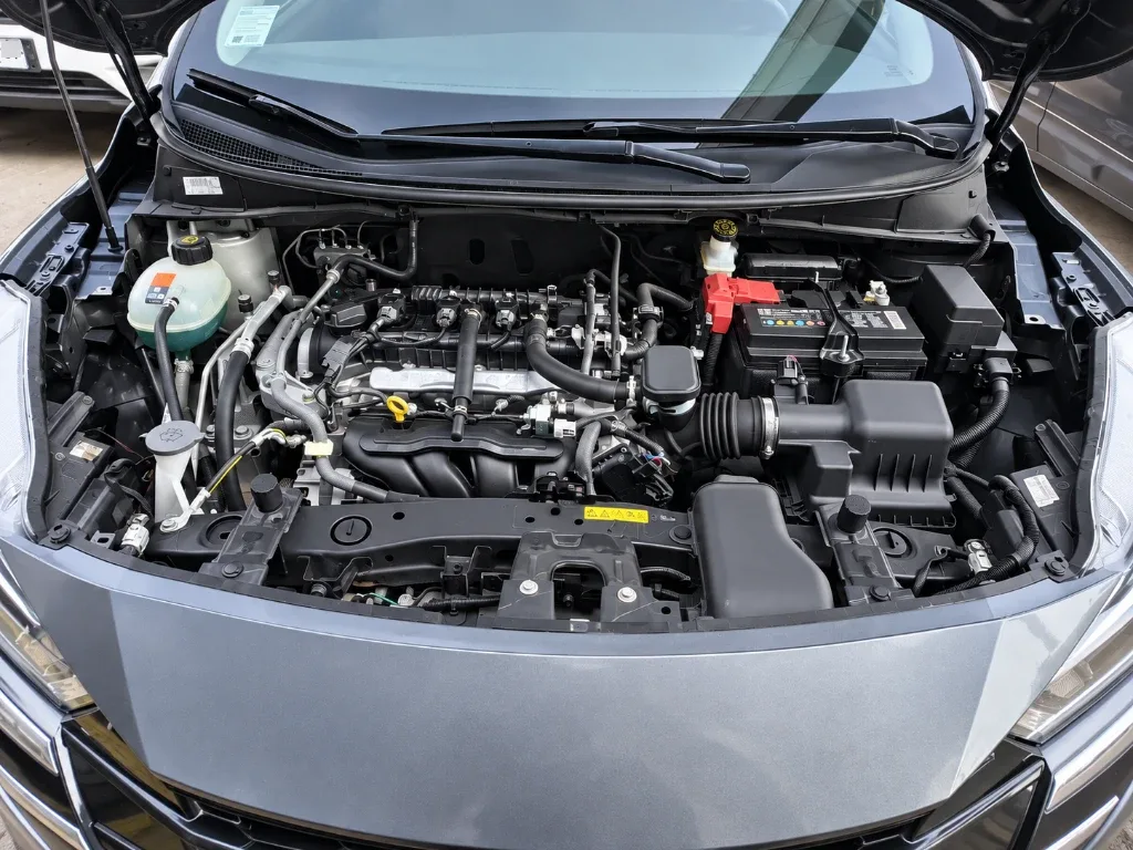 Nissan Versa 1.6 Sense 4x2 Mt 4p año 2025