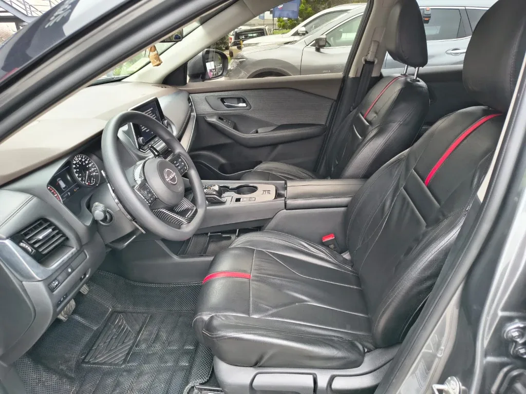 Nissan X-Trail 2.5 Sense 4x2 3row Cvt At 5p año 2024