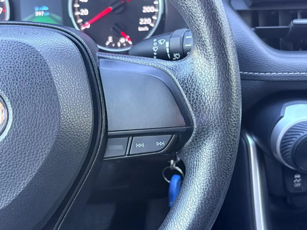 Toyota Rav4 2.0 Le 4x2 Cvt At 5p año 2025