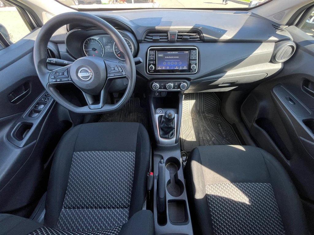 Nissan Versa 1.6 Sense 4x2 Mt 4p año 2025