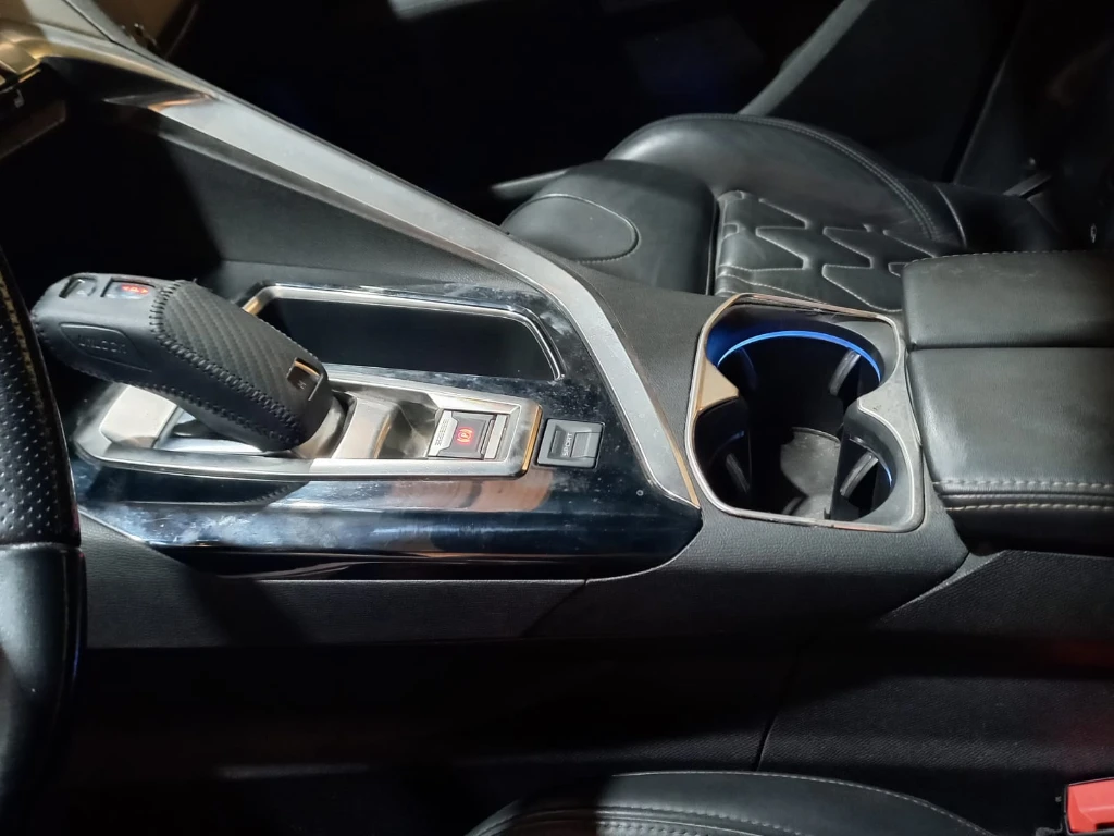 Peugeot 3008 2.0 Gt Bluehdi Diesel 4x2 At 5p año 2019
