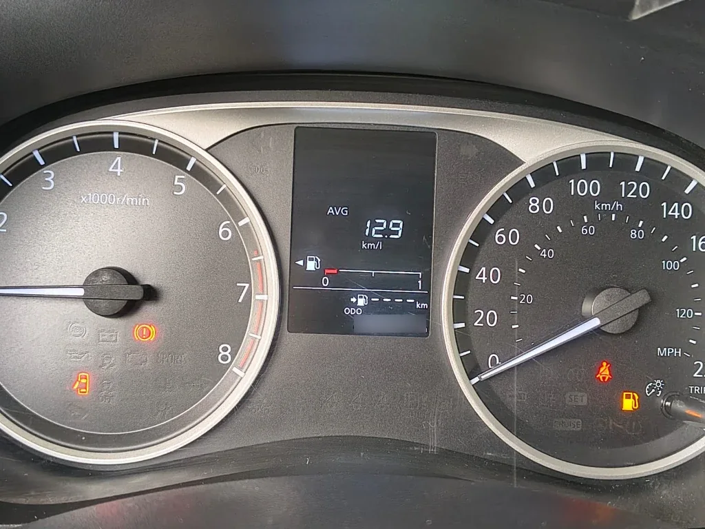 Nissan Versa 1.6 Sense 4x2 Mt 4p año 2025