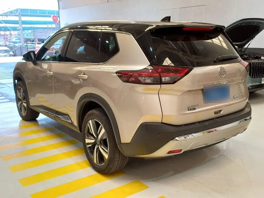 Nissan X-Trail 1.5 E-Power Exclusive Hybrid 4x4 Cvt At 5p año 2025