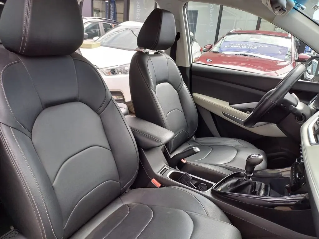 Chevrolet Captiva 1.5t Premier Fwd Mt 5p año 2022