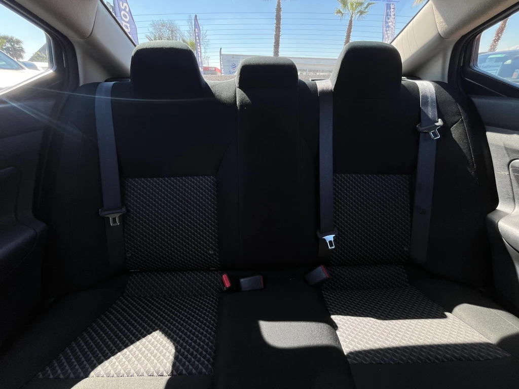 Nissan Versa 1.6 Sense 4x2 Mt 4p año 2025