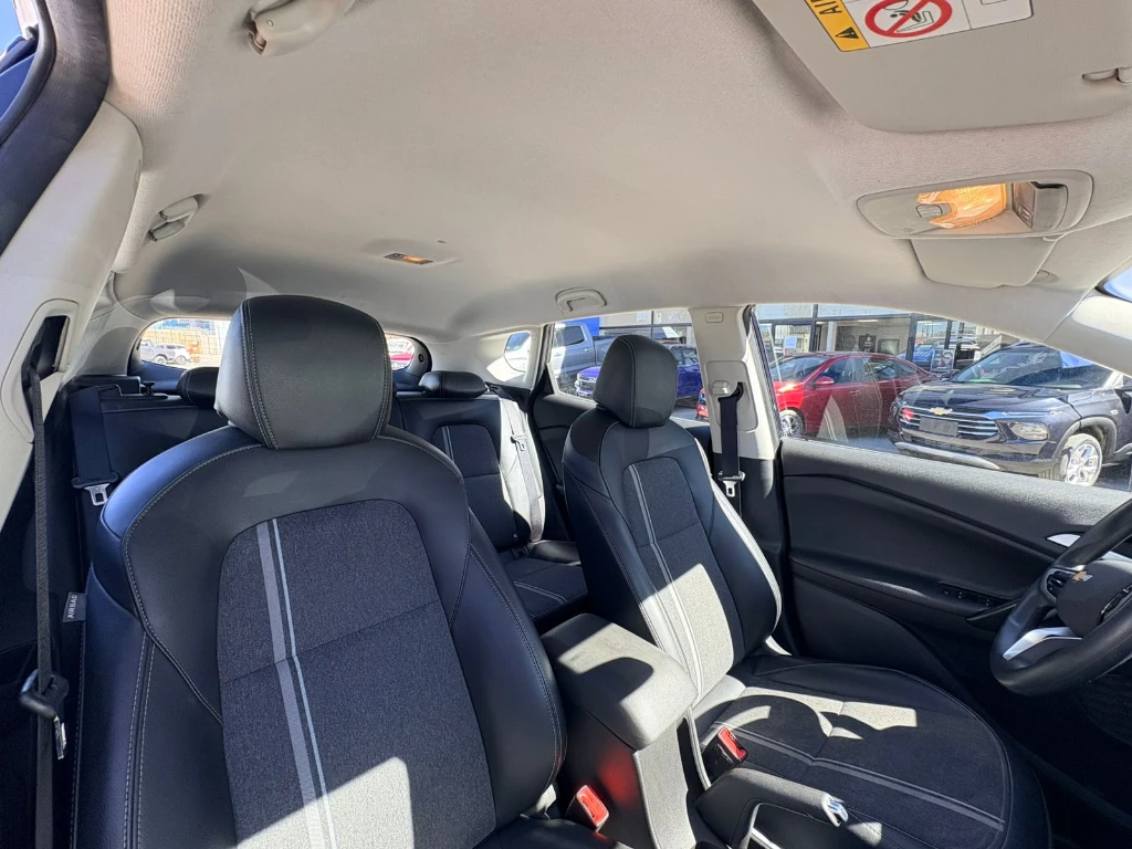Chevrolet Tracker 1.2t Ltz R 4x2 At 5p año 2025