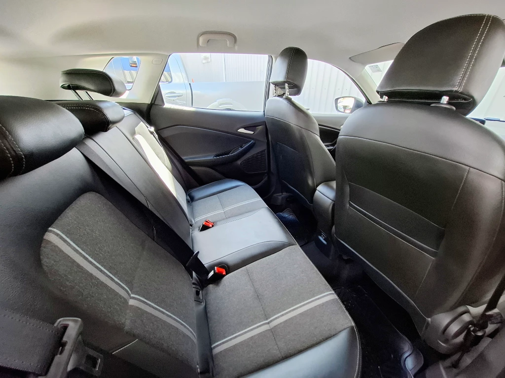 Chevrolet Tracker 1.2t Ltz R 4x2 At 5p año 2025