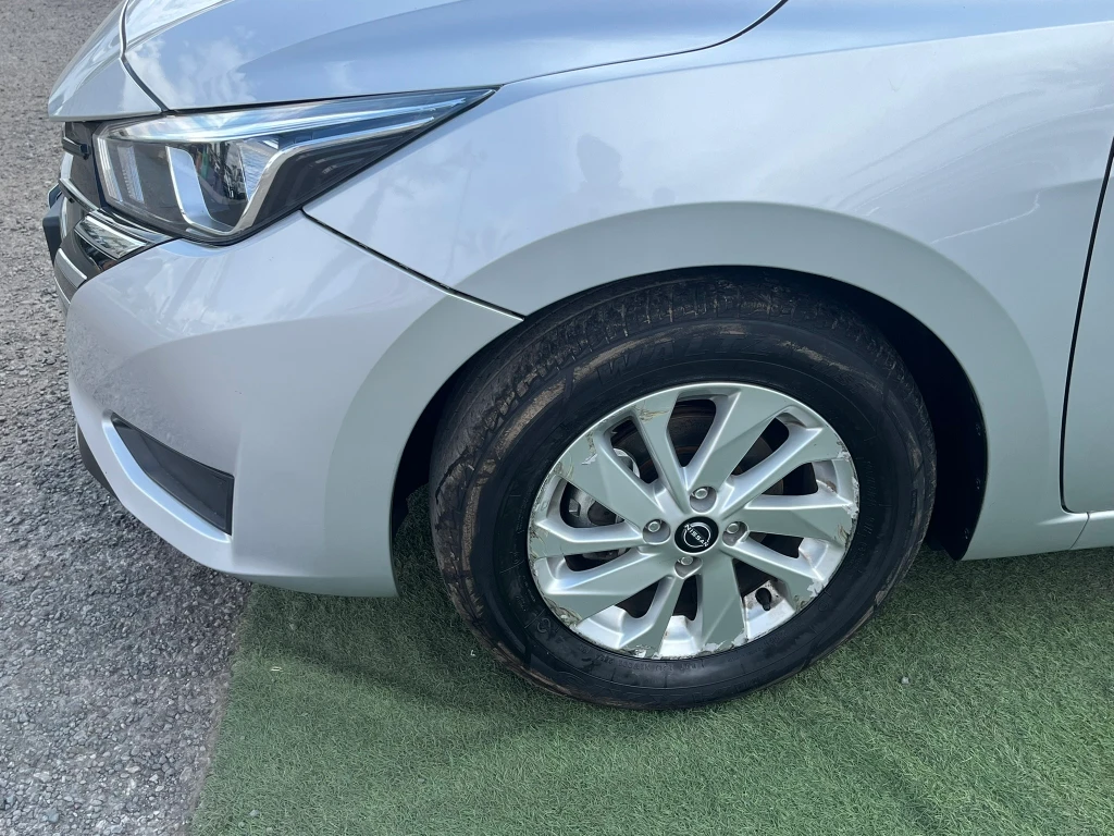 Nissan Versa 1.6 Sense 4x2 Mt 4p año 2025