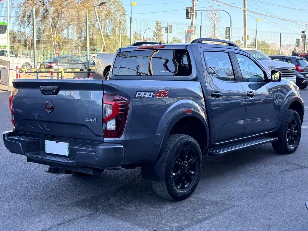 Nissan Navara 2.3d Pro4x Diesel 4x4 Dob.cab. At 4p año 2024