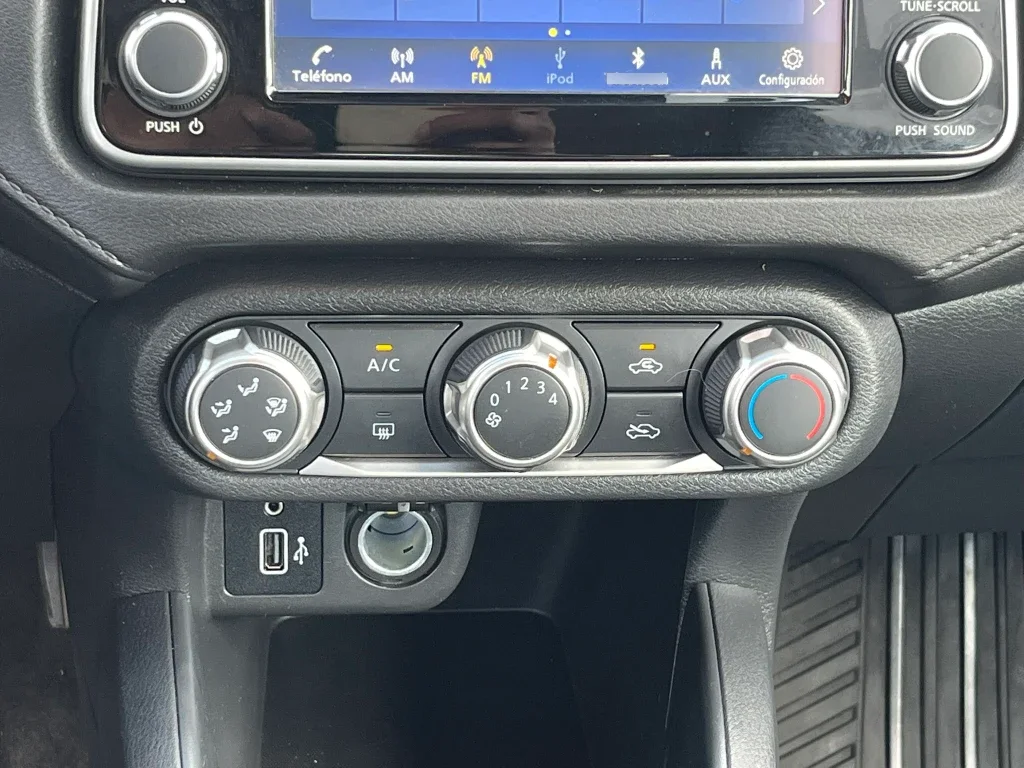 Nissan Versa 1.6 Sense 4x2 Mt 4p año 2025