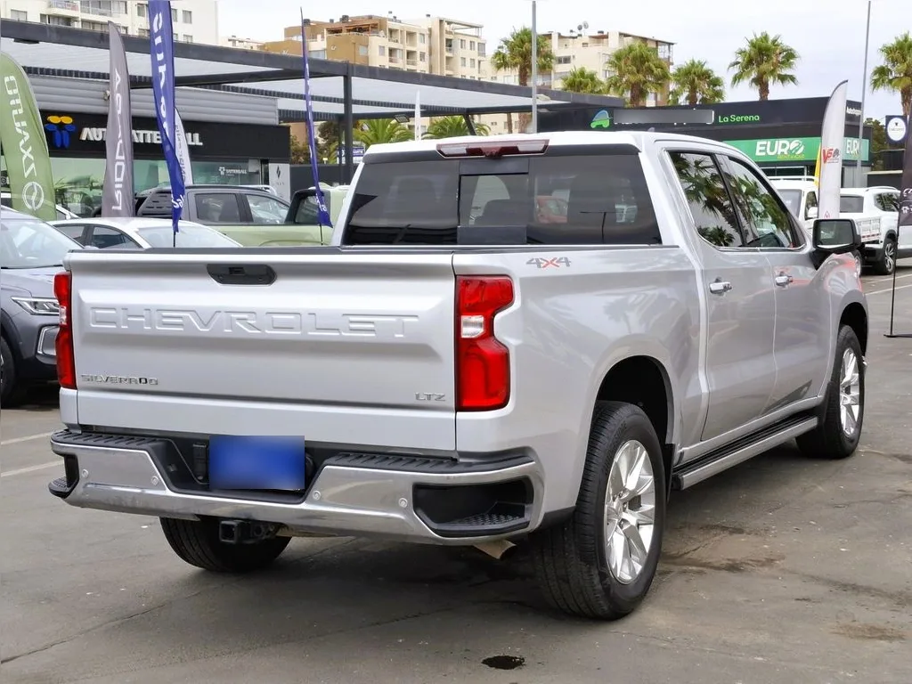 Chevrolet Silverado Dcab 4x4 Sohc 5.3 Aut año 2022