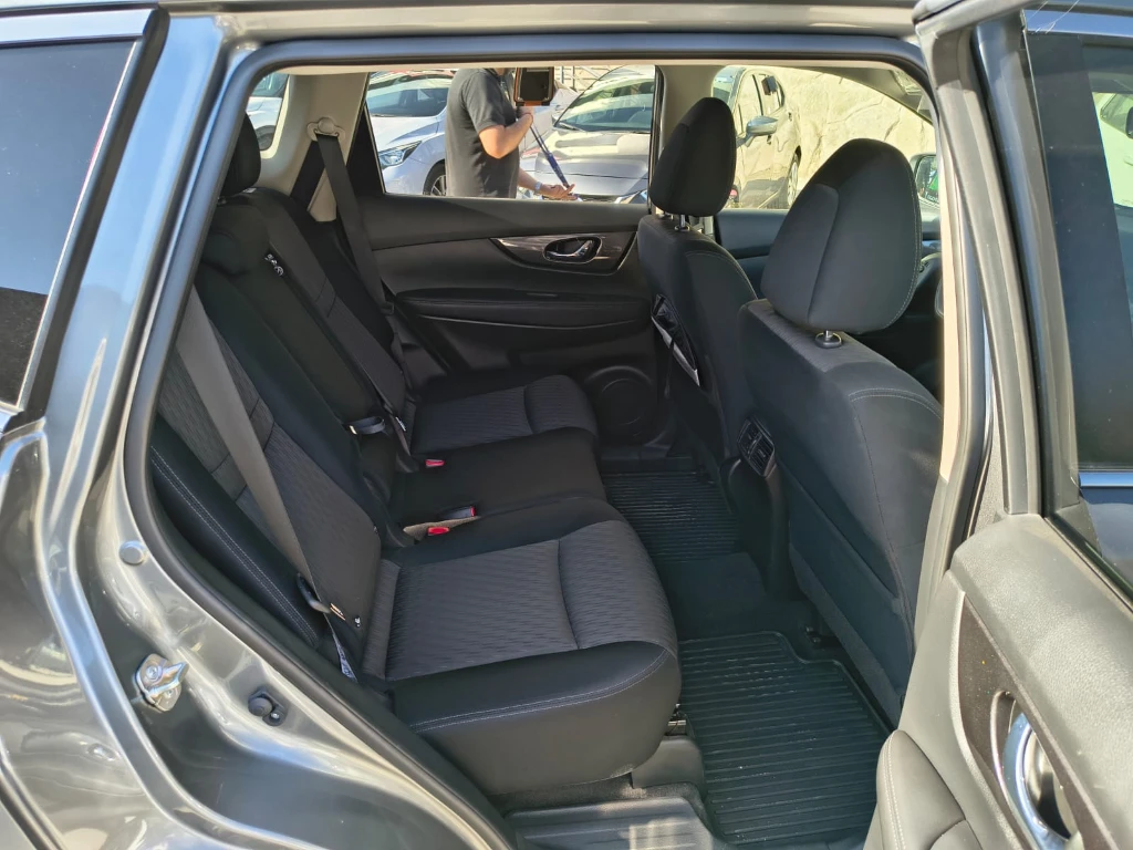 Nissan X-Trail 2.5 Sense 4x2 2row Cvt At 5p año 2023