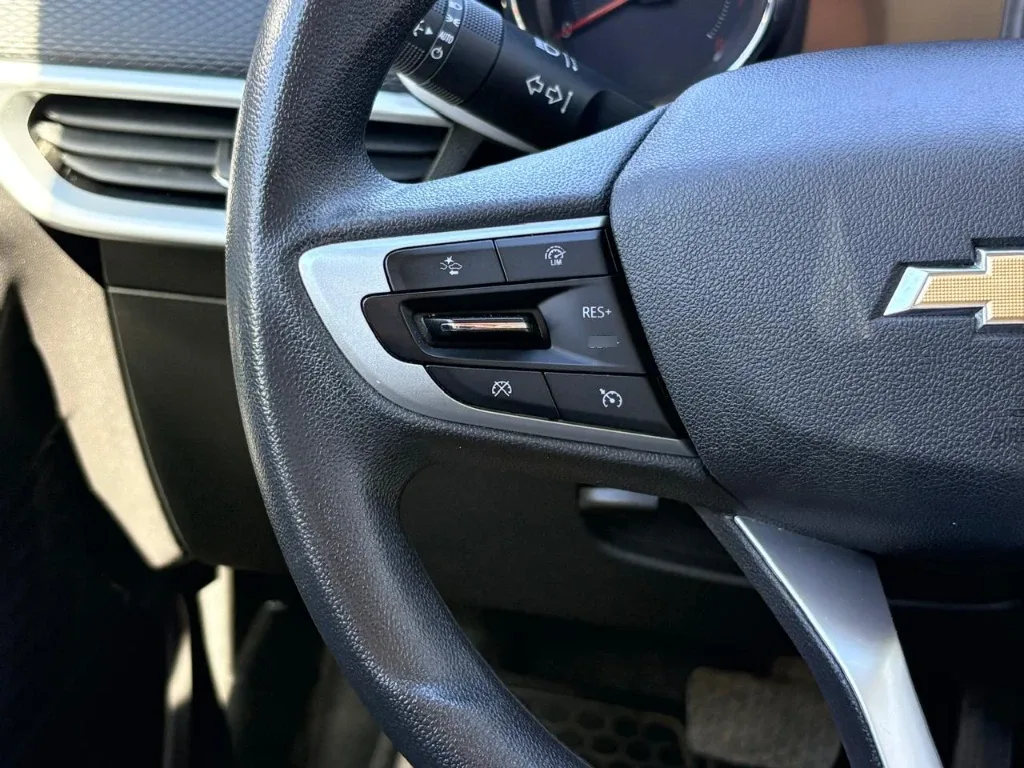 Chevrolet Tracker 1.2t Ltz R 4x2 At 5p año 2025