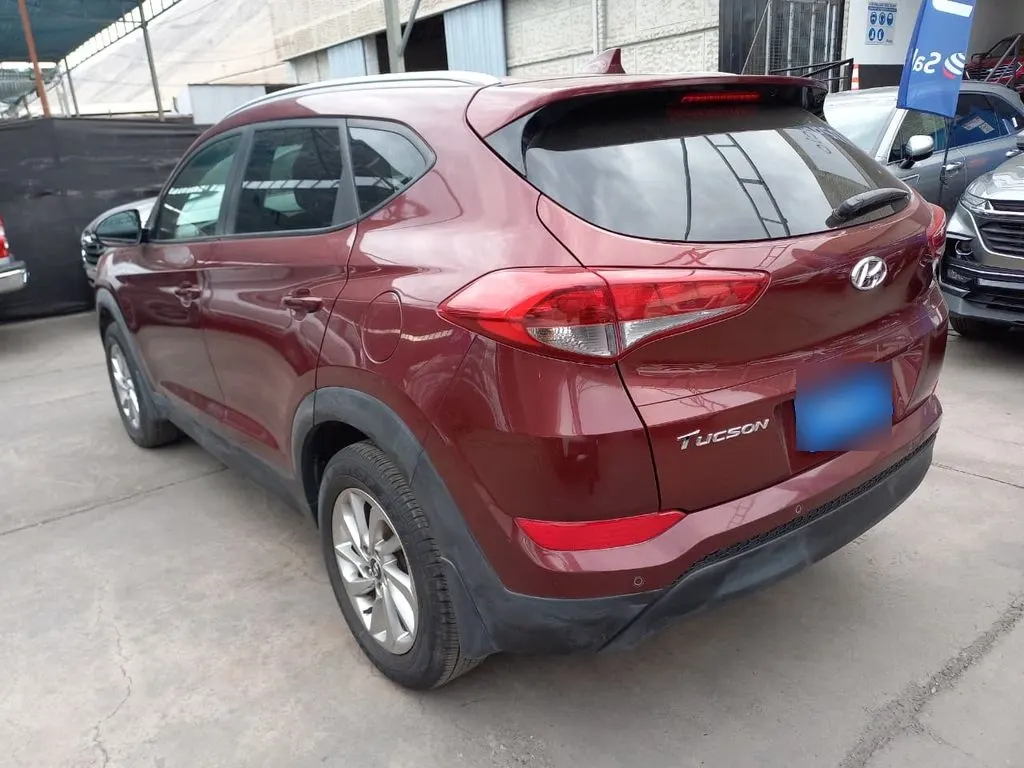 Hyundai Tucson 2.0 Gl Advance 4x2 Mt 5p año 2017