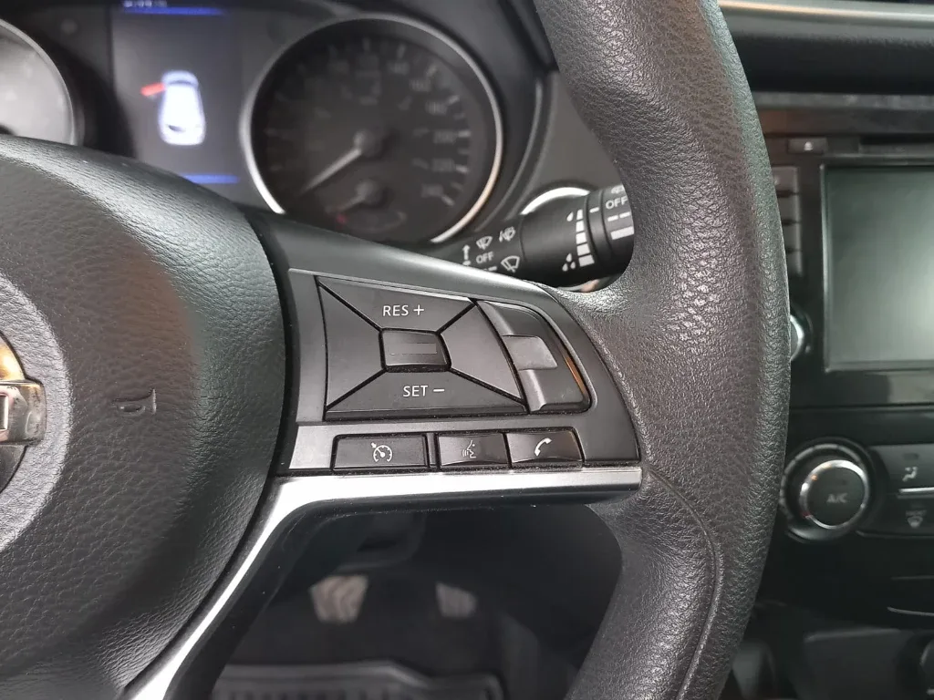 Nissan Qashqai 2.0 Sense Multimedia 4x2 Mt 5p año 2021