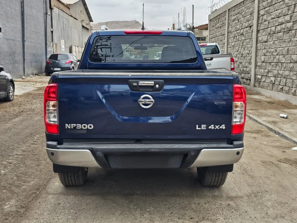Nissan Np300 2.3 Le Diesel 4wd Dob.cab. At 4p año 2018