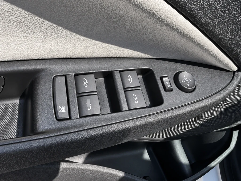 Chevrolet Onix 1.0t Premier S 4x2 Sdn At 4p año 2025